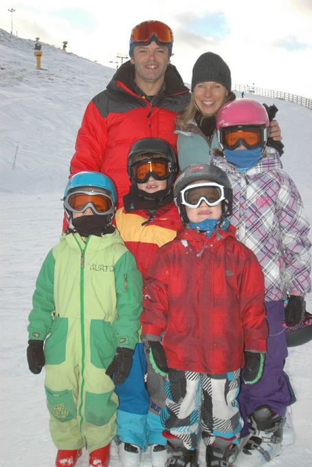 (Back) Ants and Minna Ruski-Jones, with (L-R) Ollie (5), Axel (7), Ruby (9) Ruski-Jones and Anthony Hollyer (5) in front (red jacket).