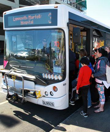 New Plymouth bus driver praised