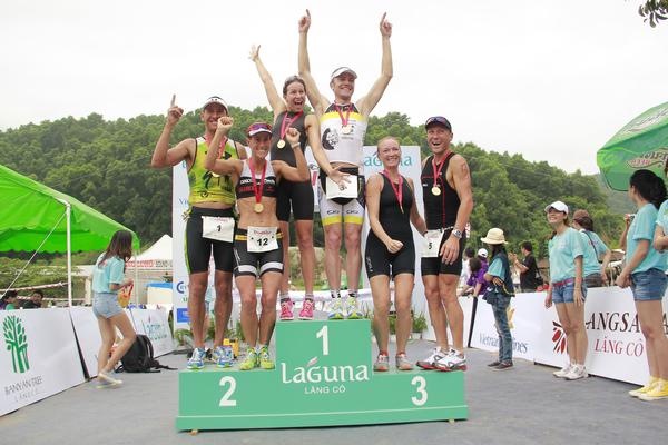  Laguna L&#259;ng C&#244; Triathlon in 2013 podium