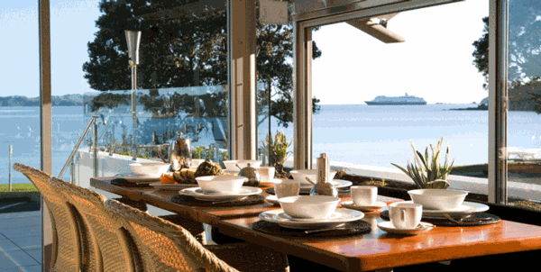 Award-winning Paihia Beach Resort and Spa Hotel launches new website and restaurant.   