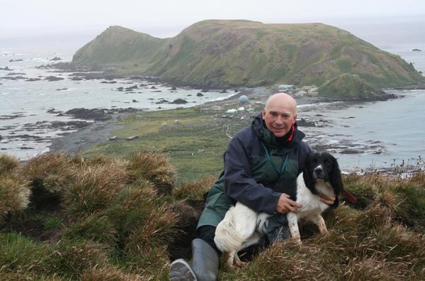 Dog training expert, Guus Knopers and his dog on Macquarie Island.