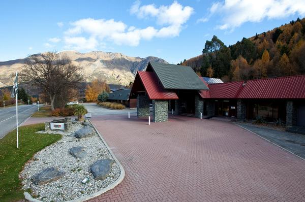 Frontal view of the Coronet Peak Hotel