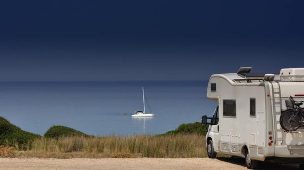 Enhance your lifestyle with Cambridge based RV Living.