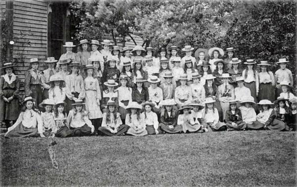 Rangi Ruru Students in circa 1903