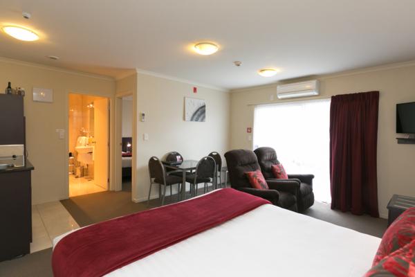 Five must-do things in Palmerston North while you stay in luxury at&#160;B-Ks Motor Lodge