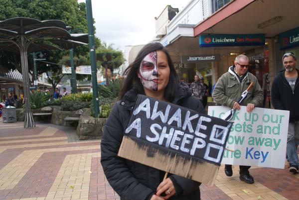Wake Up Urges Protester At Cameron Street Mall, Whangarei