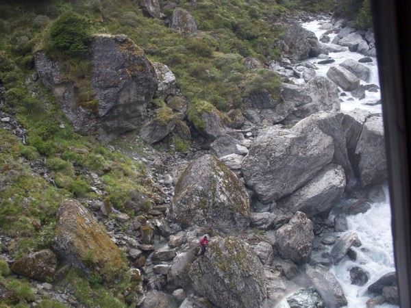 Wanaka Police and Land SAR volunteers searching for missing Auckland tramper, Irina Yun