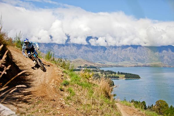 Gee Atherton on Skyline track above Queenstown 