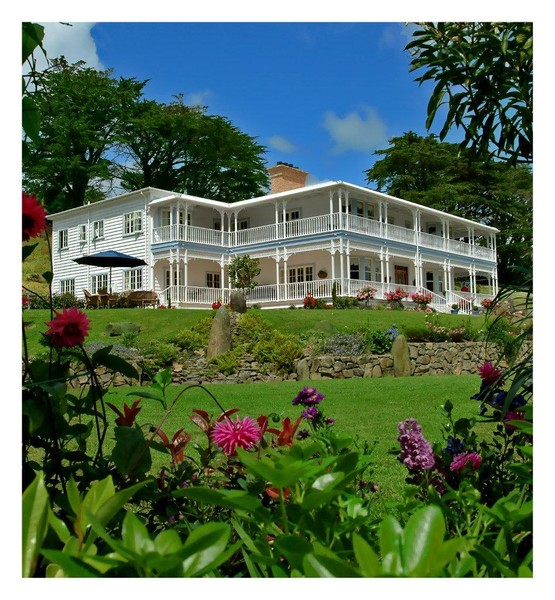 GLORIOUS B&B FOR SALE OVERLOOKING PAKIRI BEACH ON THE MATAKANA COAST