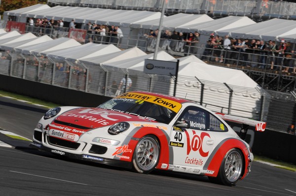 Recruited to the Triple X Motorsport team line-up for the street race weekend, John McIntyre qualified the #40 VnC Cocktails Porsche 997 in third position after clipping a tyre bundle to end his run