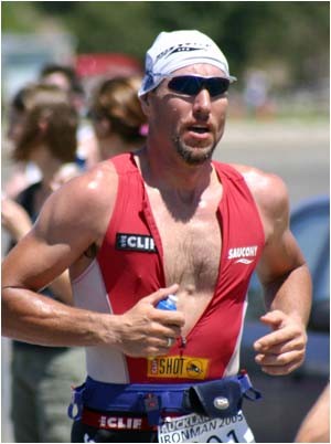 Bryan Rhodes competing in Auckland Half Ironman 2005