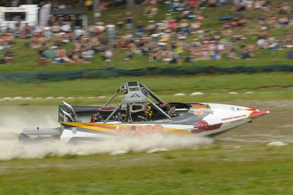 Taupo husband and wife pairing Reg and Julie Smith lead the Scott Waterjet Group A category of the Jetpro Jetsprint Championship heading in to this weekend's fourth round near Hastings