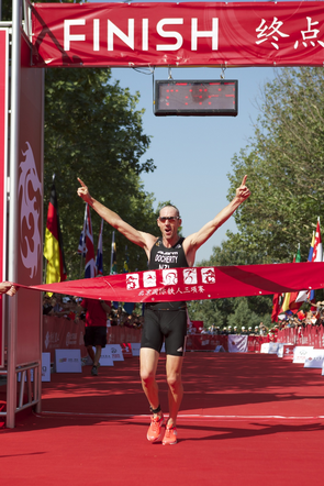 Bevan Docherty winning the inaugural Beijing International Triathlon.