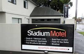 Three Good Reasons to Book Directly with Stadium Motel