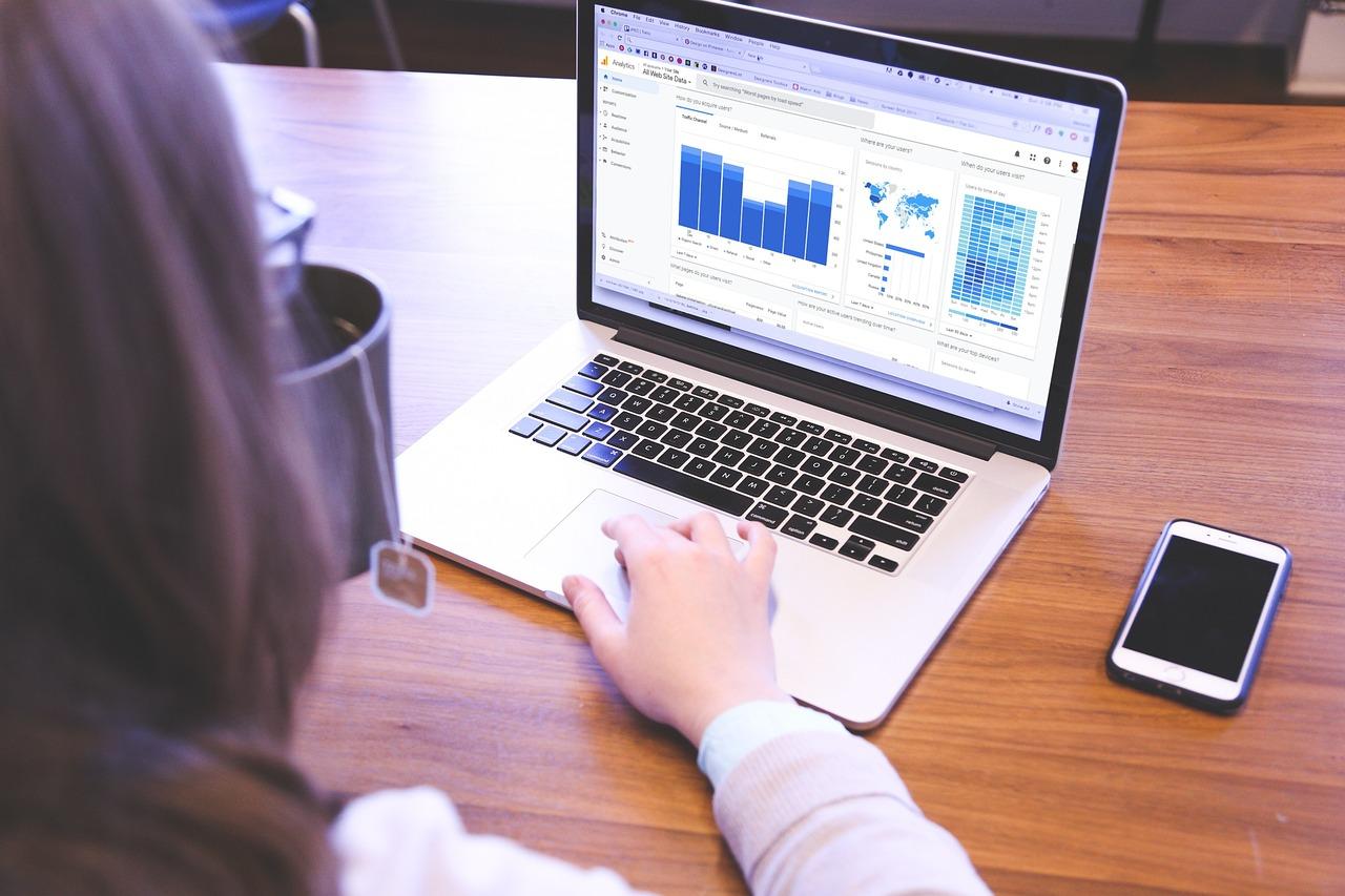 From Keywords to Predictive Analytics: The Role of AI in Modern SEO - Vimarsana News