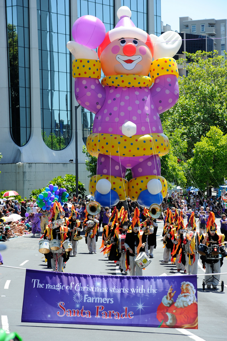 The 2010 Farmers Santa Parade in action.