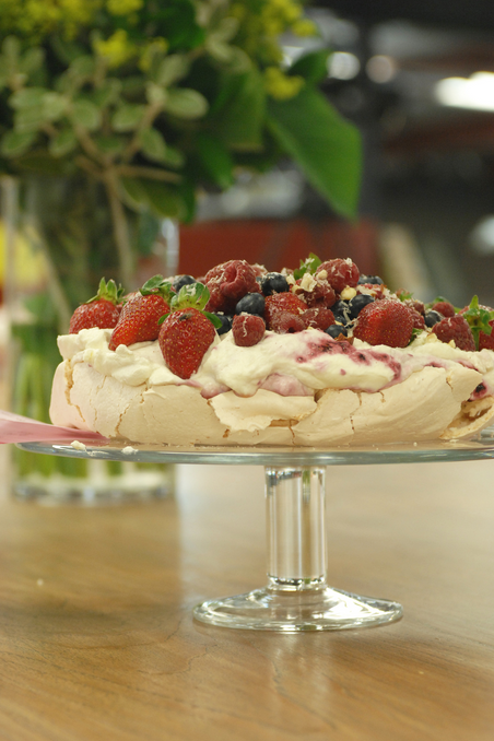 Berry topped pav