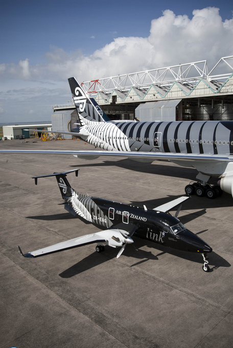 AirNZ Beech1900 with tail of 777-300 black