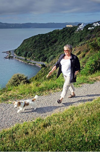 Dogs can run off-leash on Maupuia Walkway.