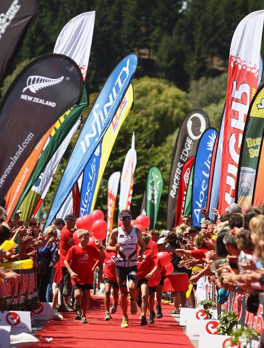 Aaron Farlow (AUS) takes the Challenge Wanaka 2012 title.