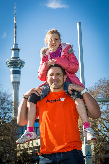 Jetstar Flying Start Programme Judge Steve Price with arthritis sufferer 9 year old Rhiannon Wood.