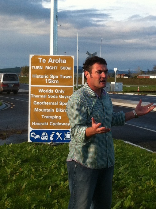 Chairman of the Te Aroha Business Assn Shaun ONeill pleads with NZTA - just give us a sign.