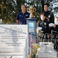 Jonny Wilkinson at the grave of William Webb Ellis in Menton.