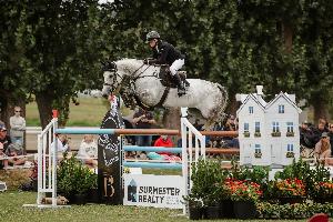 Julie Davey and LT Holst Freda have won the FEI World Cup (NZ League) Series after a heart-stopping finale at Woodhill Sands in Helensville this afternoon.