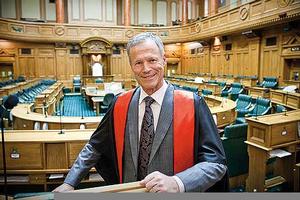 Dr Lockwood Smith
