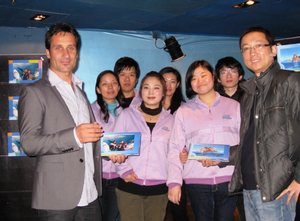 Thomas Lu with the Shanghai Magic Memories team &#8211; from left: Fernando Hurtado - Magic's Global Performance Manager, Zhang Yu, Hu Xiaobo, Xu Cuicui, Zhou Qi, Sun Zhenzhen, Zheng Xin and Thomas Lu.