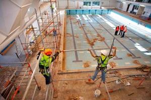 Strengthening work continues at Tawa Pool