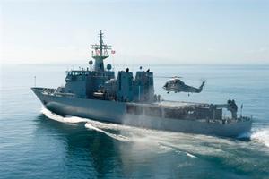 Seasprite undergoing trials above HMNZS OTAGO.