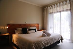 Lodge for sale NZ great opportunity to buy home and income and be part of the booming tourism industry 