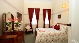Charming character bed and breakfast + backpackers for sale now in Whanganui New Zealand