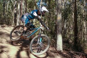 Andrew Crimmins, elite men's RedAss Downhill State Series leader, racing at Ourimbah.
