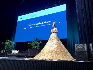 Harakeke woven dress wows delegates