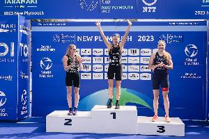 Nicole van der Kaay earns first World Cup gold in season opener in New Zealand