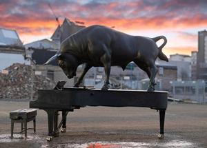 Michael Parekowhai Chapman's Homer 2011. Bronze, stainless steel