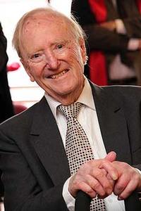 Dr Merv Hanock