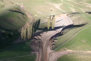 tracking and cutting works resulting in plumes of sediment