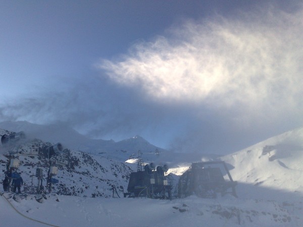 Hectic snowmaking and bluebird days ensure early opening for Turoa