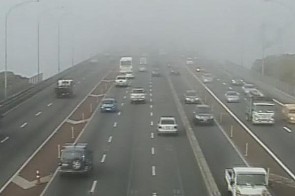 Auckland Motorway: Shes foggy!