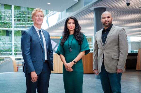 From left, Peter Harpur, CEO, Institute of Data; Yvonne Chan, Associate Dean & Director, External Engagement Office AUT; Roopak Sinha, Associate Head of School, Learning and Teaching in the School of Engineering, Computer and Mathematical Sciences AUT