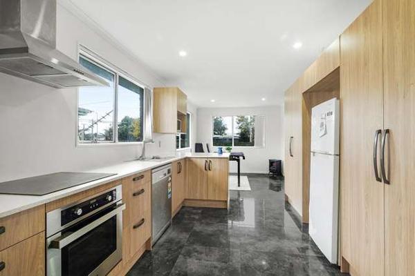 29 Wall Street, Nawton