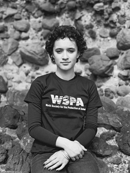 Keisha Castle-Hughes, is urging New Zealanders to help "save the whales".