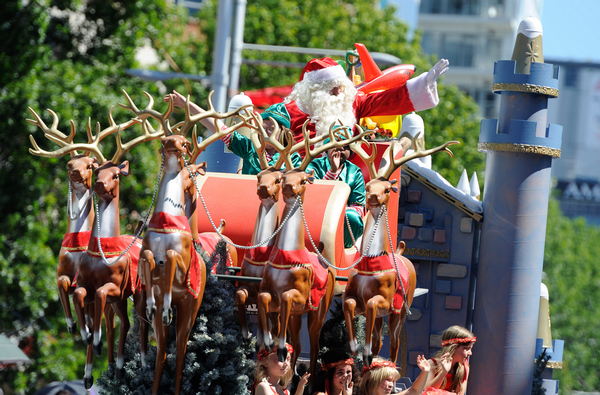 Santa's Float at the 2010 Farmers Santa Parade