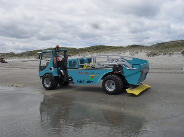 The beach cleaning machine being trialled during the Rena oil response was at Papamoa Beach today and has the capacity to cover larger areas.