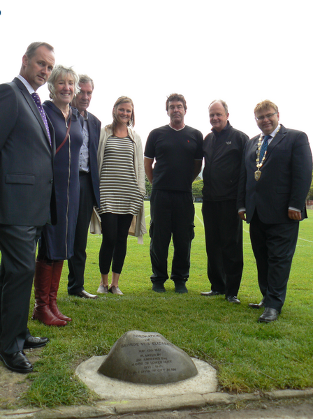 Pictured from left, President of Hutt City Rotary, Simon Manning, with family representatives of former Mayor John Andrews, and the Mayor of Lower Hutt Ray Wallace 