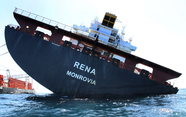 The rear profile of Rena has changes significantly with the removal of containers from the aft deck.