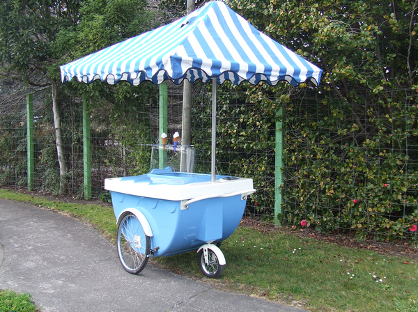 Food vending cart by Cater Cart Ltd.